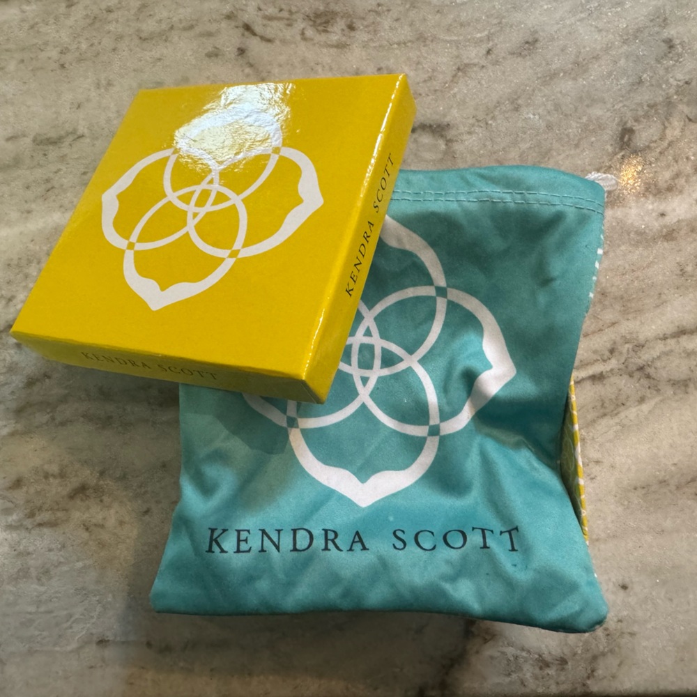 Kendra Scott Dust Bag and Box